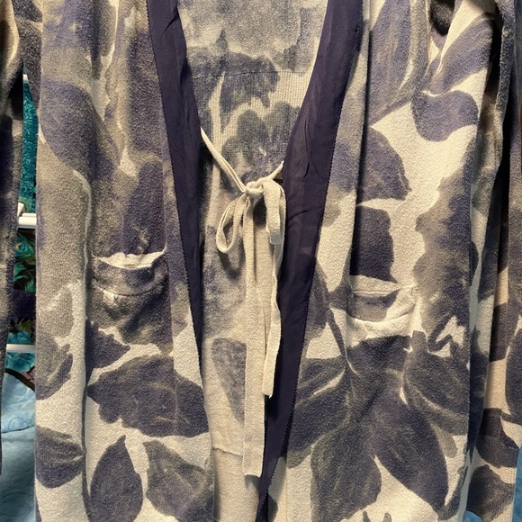 Vera Wang Watercolor Cardigan - Picture 4 of 7